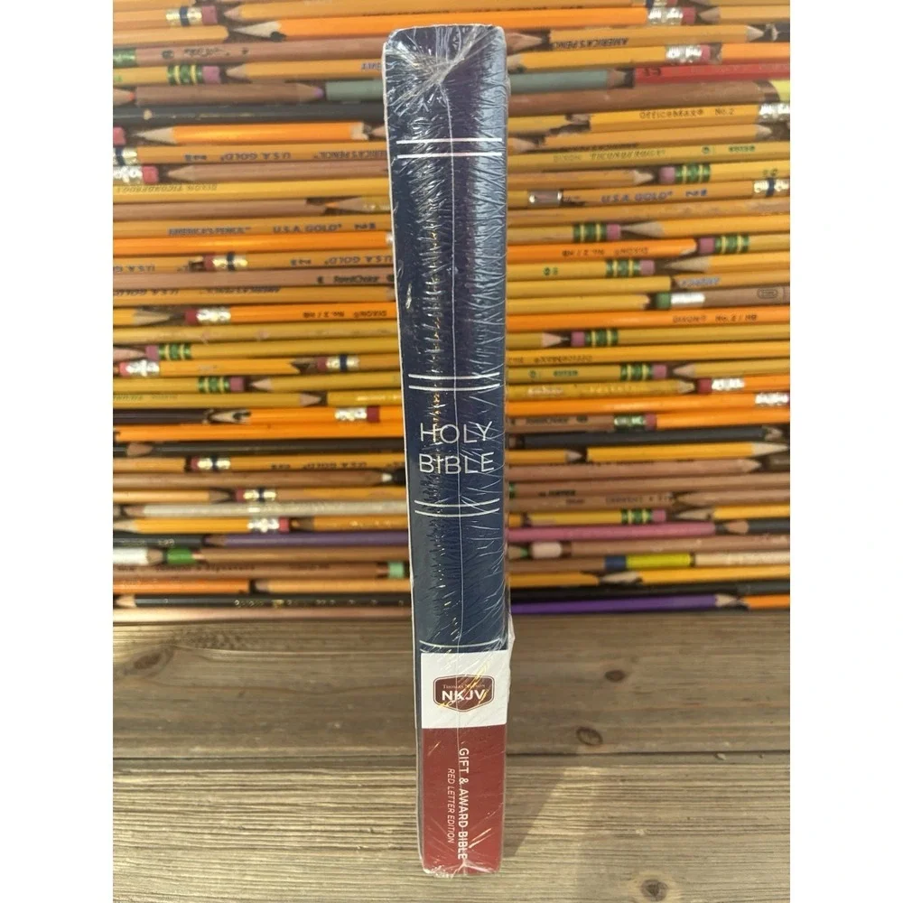 NIB NKJV Gift & Award Bible Blue Leather Flex